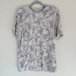 🏃‍♂️ Zella Men’s Performance Short Sleeve Shirt – Gray Camo 🏃‍♀️